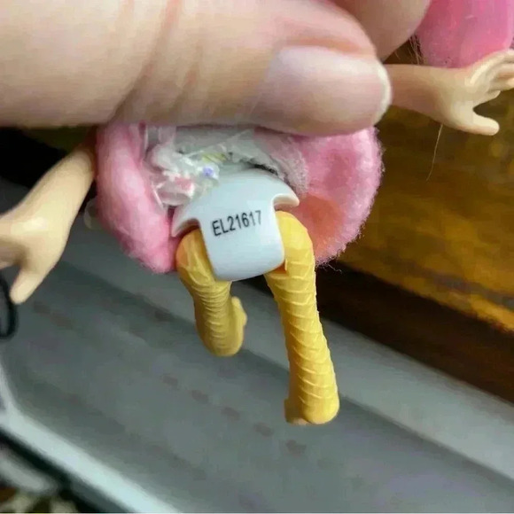 Shopkins Shoppies Season 8 World Vacation Peppa-Mint Doll - Picture 7 of 7